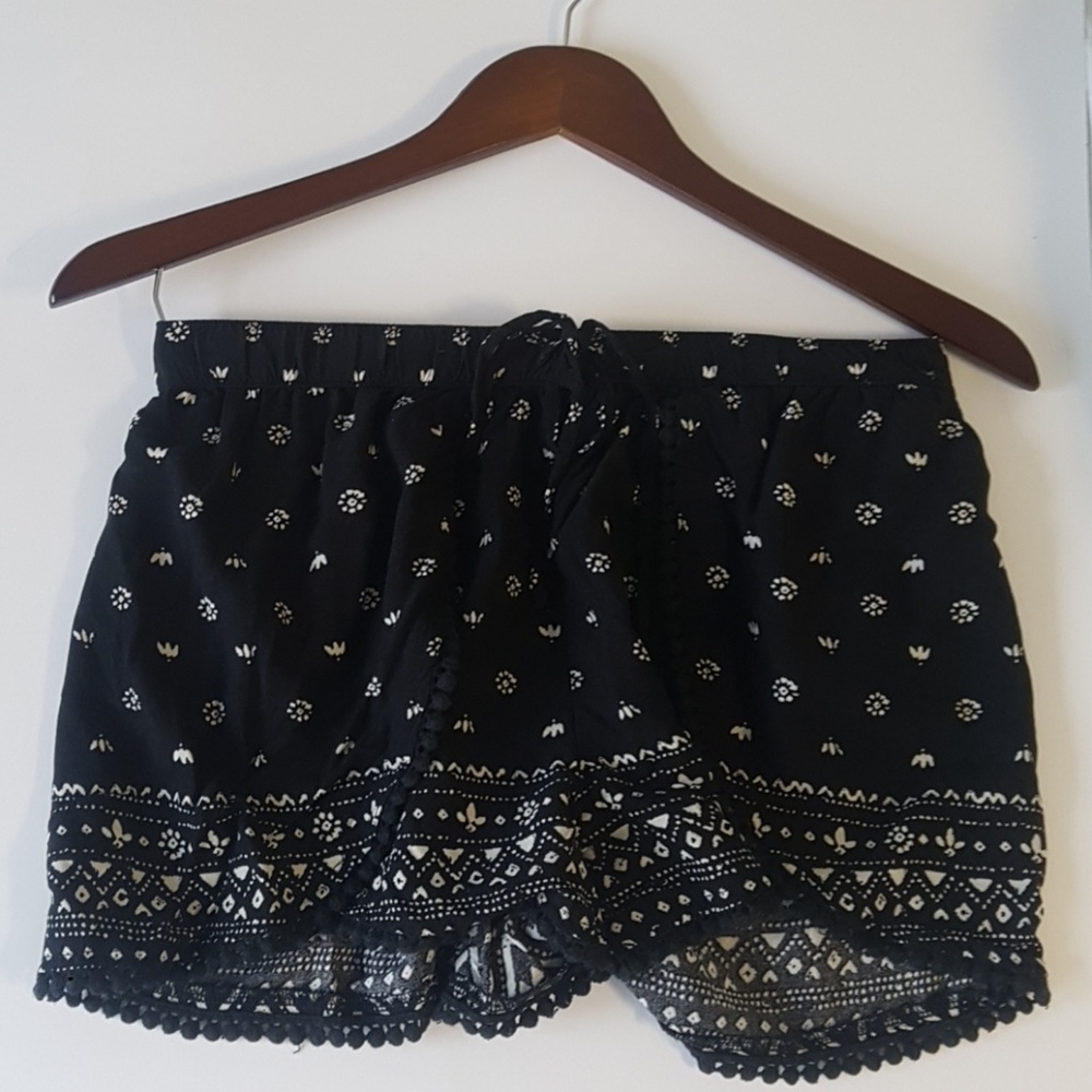 Hollister print flowy shorts